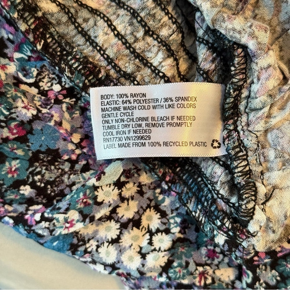 Wild Fable Size XL Cottagecore Smocked Cropped Off The Shoulder Tops Lot of 2 - Picture 10 of 12